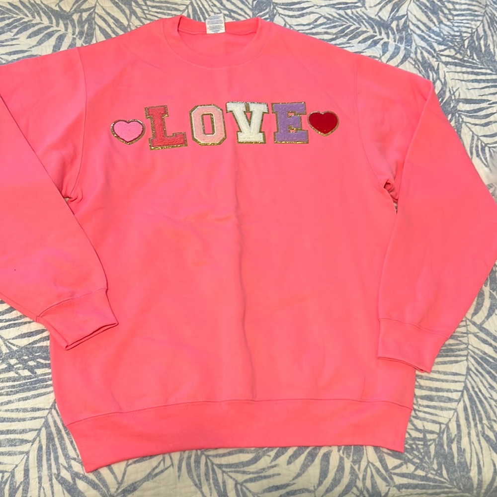 Womens Love Sweatshirt never worn (didn’t come with tags)